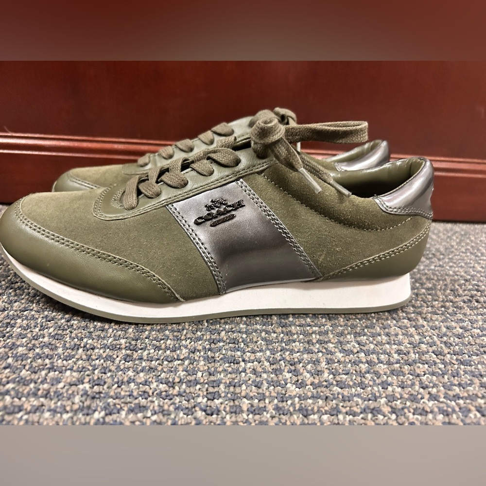 Coach Raylen women’s sneakers NEW size 8.5 Olive/Army green
